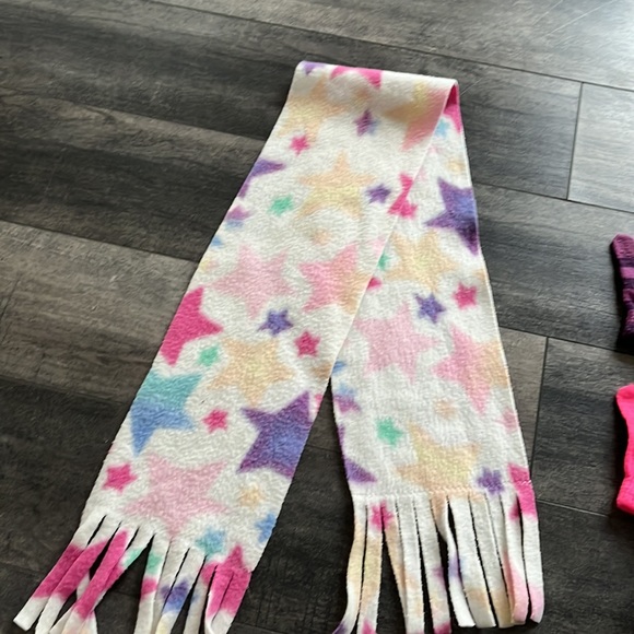 Hat gloves and scarf set - Picture 4 of 4